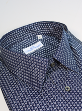 Carica l&#39;immagine nel visualizzatore di Gallery, Camicia fantasia regular collo classico 4694
