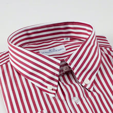 Carica l&#39;immagine nel visualizzatore di Gallery, Camicia bordeaux regular collo button down con taschino 4035
