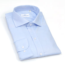 Carica l&#39;immagine nel visualizzatore di Gallery, Camicia azzurra regular collo alla francese 4241
