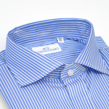 Carica l&#39;immagine nel visualizzatore di Gallery, Camicia blu regular collo alla francese 4242
