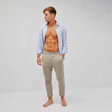 Carica l&#39;immagine nel visualizzatore di Gallery, Camicia in lino azzurra regular collo classico 4550
