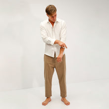 Carica l&#39;immagine nel visualizzatore di Gallery, Camicia in lino bianca regular collo classico 4548
