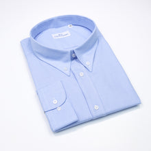 Carica l&#39;immagine nel visualizzatore di Gallery, 2023 Camicia azzurra calibrata collo bottondown con taschino 4412
