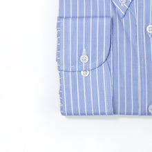 Carica l&#39;immagine nel visualizzatore di Gallery, 2023 Camicia blu calibrata collo bottondown con taschino 4430
