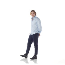 Carica l&#39;immagine nel visualizzatore di Gallery, Camicia azzurra slim collo francese senza taschino 3429
