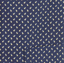 Carica l&#39;immagine nel visualizzatore di Gallery, Camicia blu regular collo bottondown con taschino 4042
