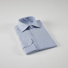 Carica l&#39;immagine nel visualizzatore di Gallery, Camicia azzurra slim collo francese senza taschino 4064
