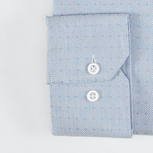 Carica l&#39;immagine nel visualizzatore di Gallery, Camicia azzurra slim collo francese senza taschino 4064
