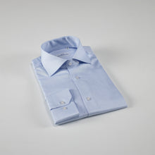 Carica l&#39;immagine nel visualizzatore di Gallery, Camicia azzurra slim collo francese senza taschino 4065
