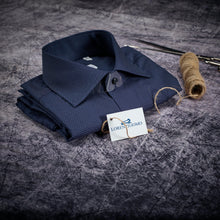 Carica l&#39;immagine nel visualizzatore di Gallery, Camicia blu slim collo francese senza taschino 4070
